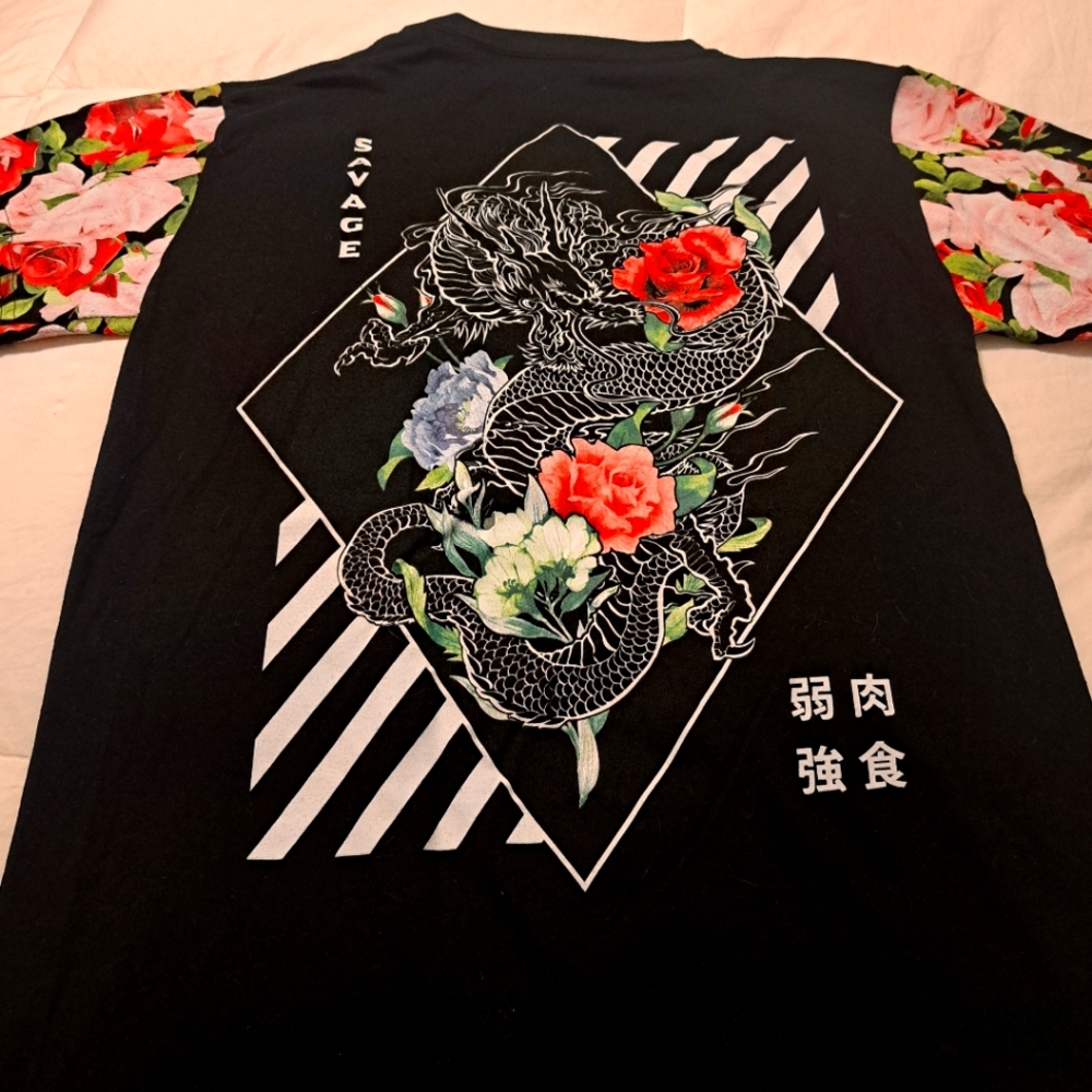 Fresh Laundry savage Tshirt, short sleeve,size M, dragon/flower print
